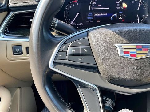 Used 2017 Cadillac XT5 FWD image 11