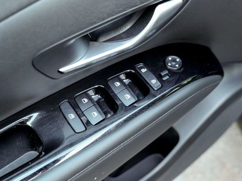 Used 2023 Hyundai Tucson Limited AWD/4WD image 18