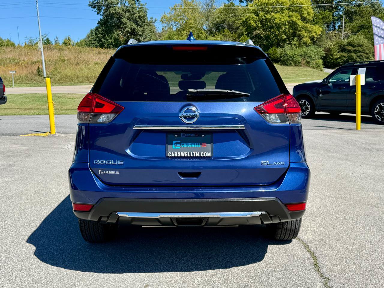 Used 2017 Nissan Rogue SL AWD/4WD image 5