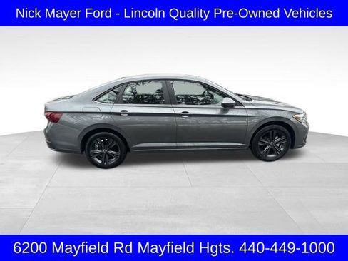 Used 2023 Volkswagen Jetta SE image 8