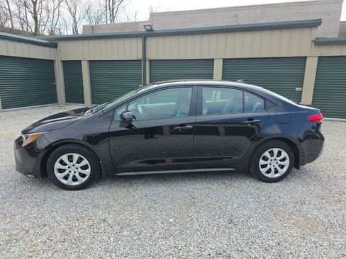 Certified 2024 Toyota Corolla LE image 3