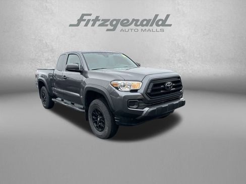 Used 2022 Toyota Tacoma SR w/ SX Package image 1