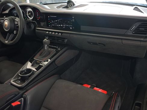 Used 2022 Porsche 911 GT3 RWD image 14