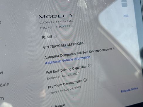 Used 2025 Tesla Model Y Long Range AWD/4WD image 5