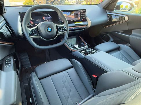 Used 2025 BMW X3 xDrive30i w/ Premium Package image 29