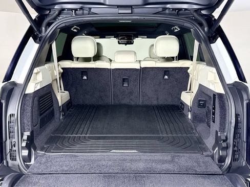 Used 2023 Land Rover Range Rover Long Wheelbase SE AWD/4WD image 24
