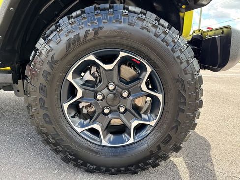 Used 2023 Jeep Gladiator Rubicon w/ LED Lighting Group image 11