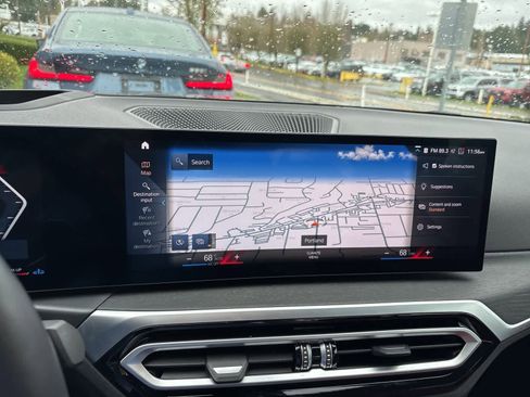 Used 2024 BMW 330i xDrive 330i xDrive image 4