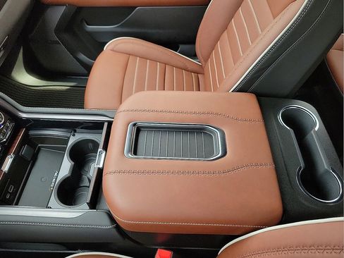 Used 2023 GMC Yukon Denali Ultimate image 20