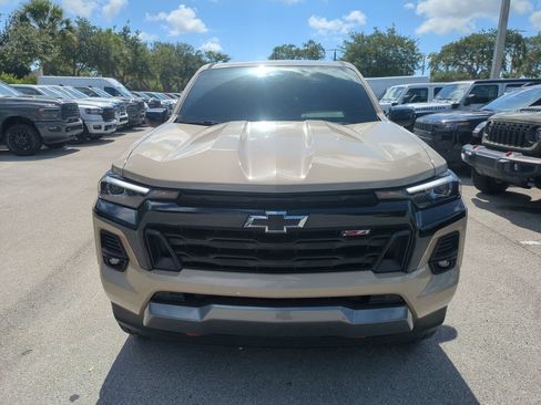 Used 2023 Chevrolet Colorado Z71 w/ Advanced Trailering Package AWD/4WD image 4