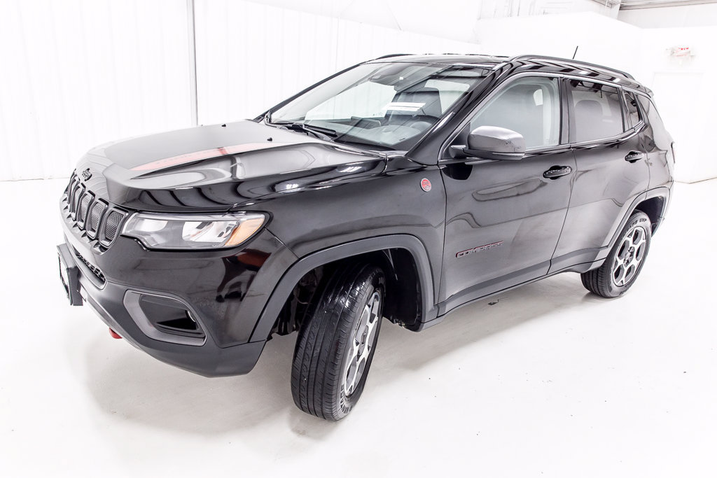 Used 2022 Jeep Compass Trailhawk AWD/4WD image 2