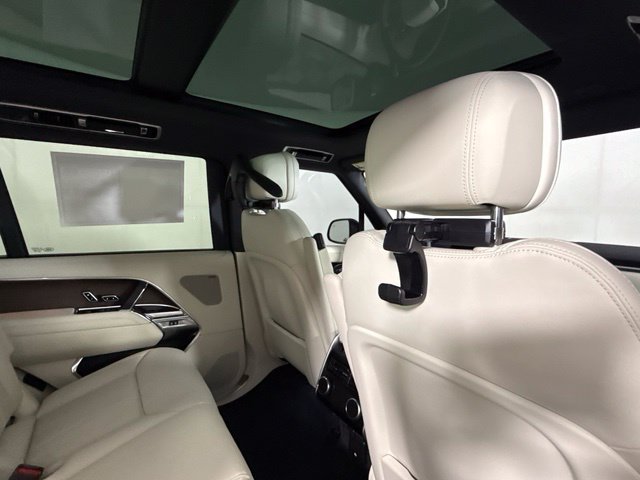 New 2026 Land Rover Range Rover Long Wheelbase SE AWD/4WD image 29