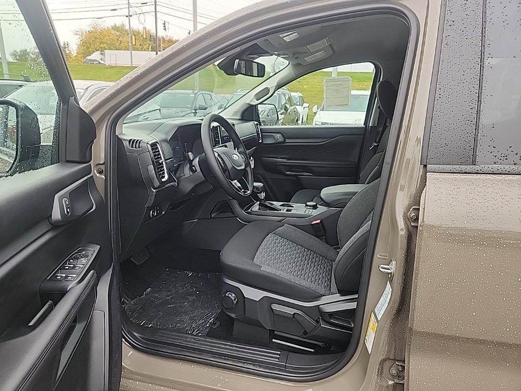 New 2026 Ford Ranger XLT w/ Black Appearance Package AWD/4WD image 9