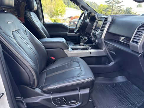 Used 2017 Ford F150 Platinum w/ FX4 Off-Road Package AWD/4WD image 29