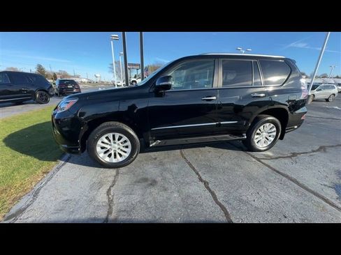 Used 2016 Lexus GX 460 image 4