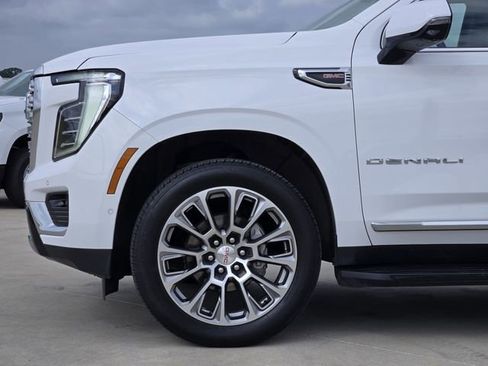 Used 2025 GMC Yukon Denali AWD/4WD image 10