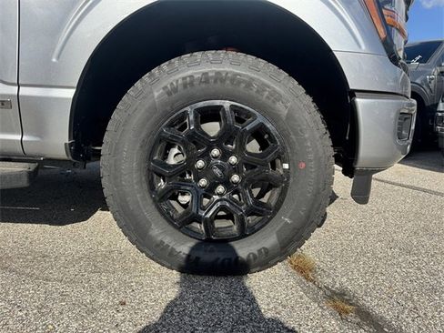 New 2025 Ford F150 XLT w/ Equipment Group 302A MID image 13