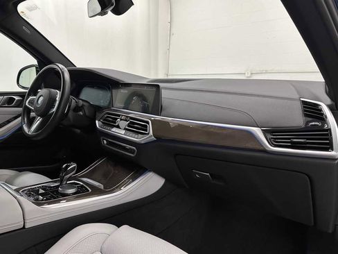 Used 2023 BMW X5 xDrive45e w/ M Sport Package image 17