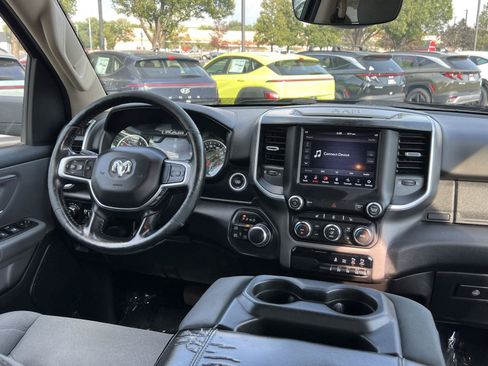 Used 2019 RAM 1500 Big Horn AWD/4WD image 23
