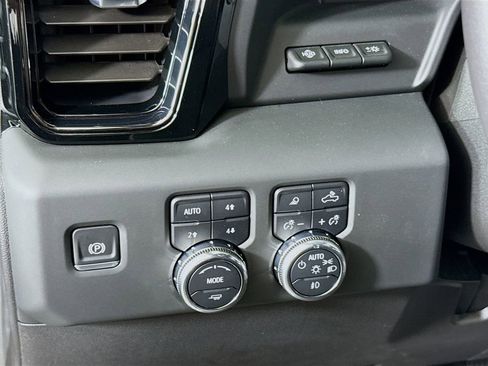 Used 2024 GMC Sierra 2500 AT4X AWD/4WD image 10