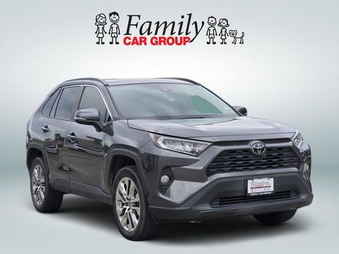 Used 2021 Toyota RAV4 XLE Premium FWD image 2