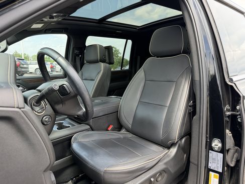 Used 2023 Chevrolet Suburban Premier AWD/4WD image 8
