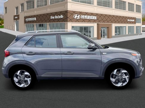 New 2026 Hyundai Venue SEL image 9