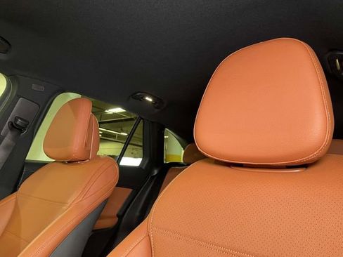 Used 2025 Mercedes-Benz GLC 350e 4MATIC image 17