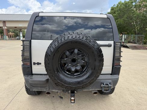 Used 2007 HUMMER H3 AWD/4WD image 6