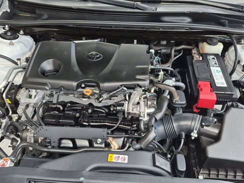 Used 2018 Toyota Camry LE FWD image 22