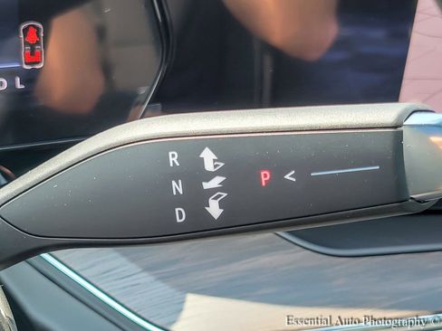 New 2025 Chevrolet Suburban Premier w/ Sun And Tow Package image 18