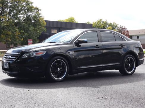 Used 2010 Ford Taurus Limited image 11