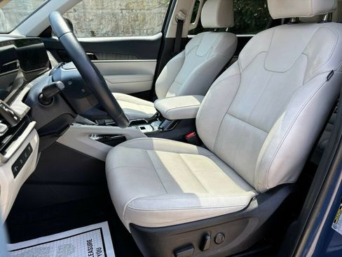 Used 2023 Kia Telluride EX FWD image 11