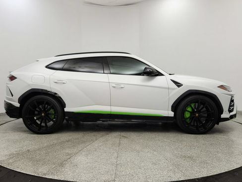 Used 2020 Lamborghini Urus AWD/4WD image 6