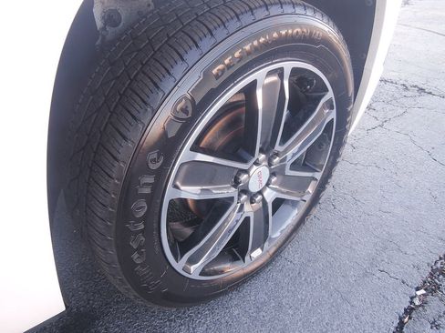 Used 2017 GMC Acadia Denali w/ Technology Package AWD/4WD image 39