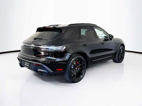 New 2025 Porsche Macan GTS image 9