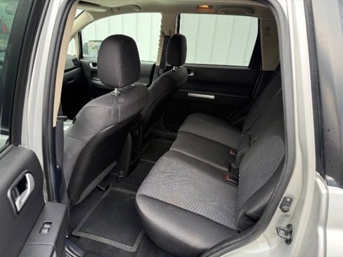 Used 2011 Mitsubishi Endeavor LS image 21