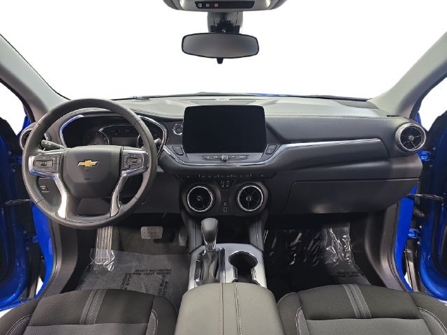 New 2025 Chevrolet Blazer LT FWD image 11