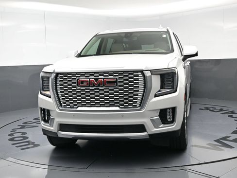 Used 2022 GMC Yukon XL Denali AWD/4WD image 5