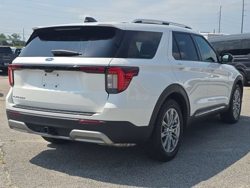 Used 2025 Ford Explorer Platinum RWD image 5