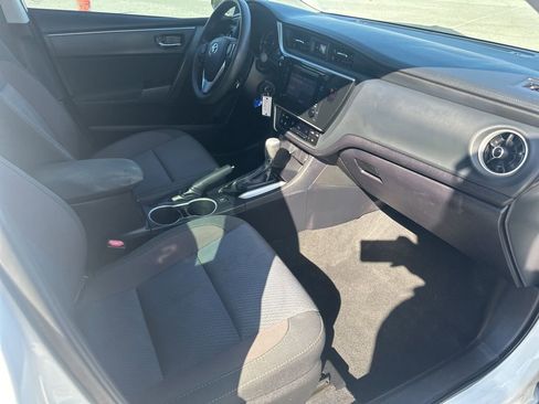 Used 2019 Toyota Corolla LE image 21