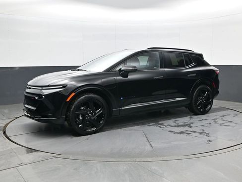 Used 2024 Chevrolet Equinox EV RS image 8