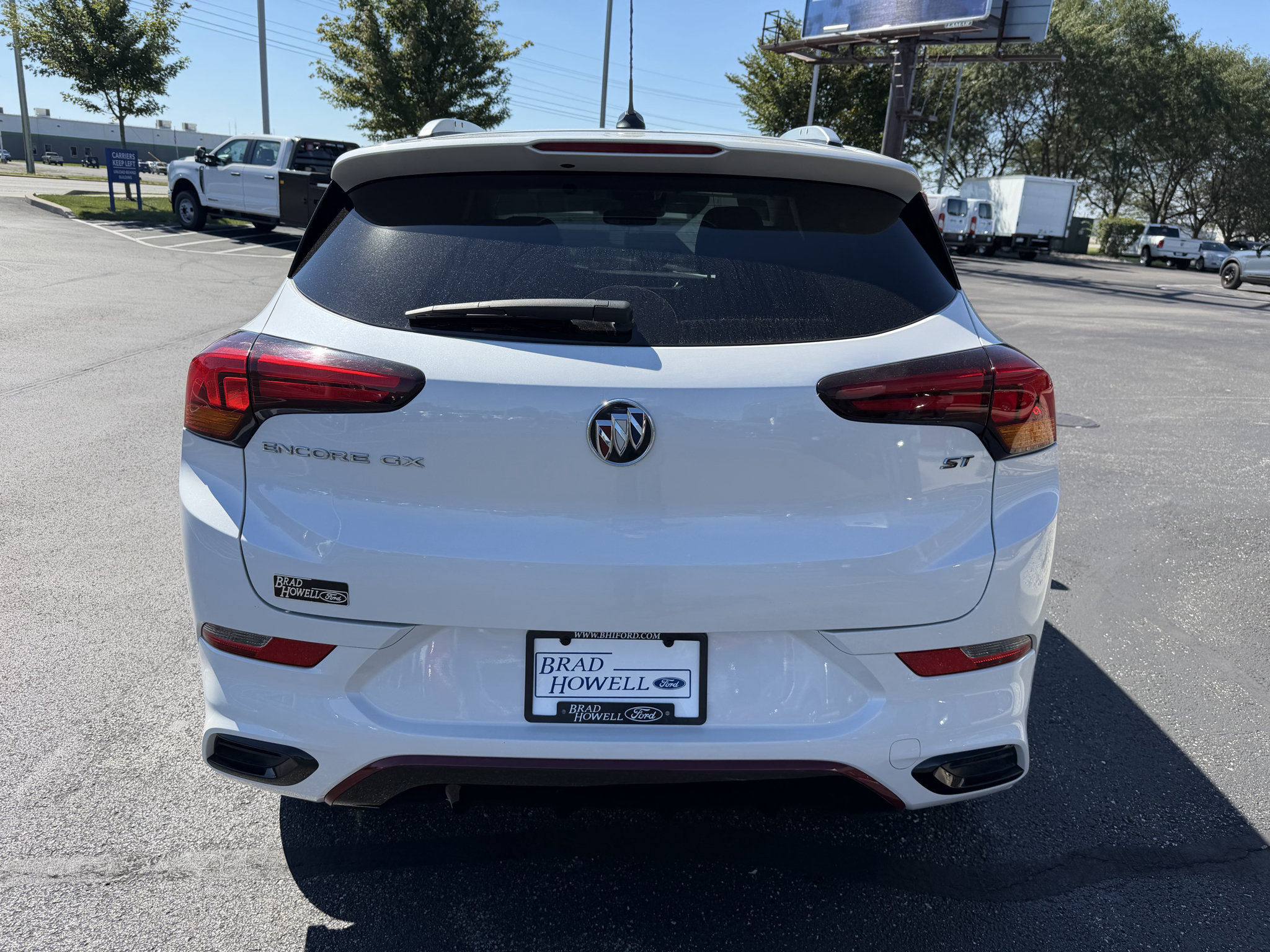Used 2022 Buick Encore GX Preferred w/ Sport Touring Package FWD image 7