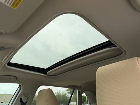 Used 2020 Toyota RAV4 XLE w/ Convenience Package image 24