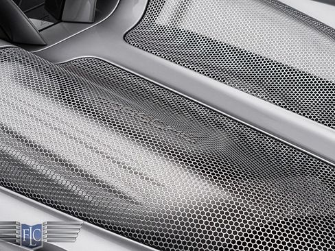 Used 2005 Porsche Carrera GT RWD image 12