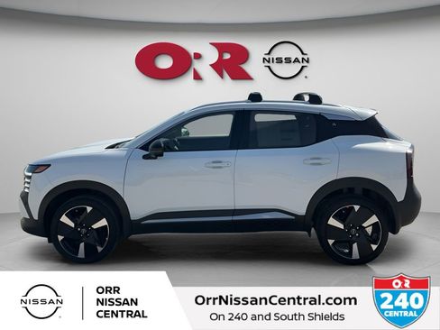 New 2026 Nissan Kicks SR w/ SR Premium Package FWD image 8