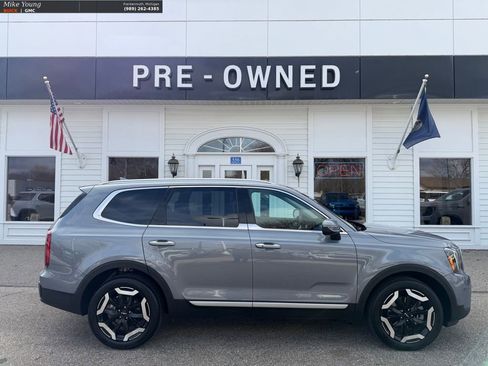 Used 2025 Kia Telluride S image 4