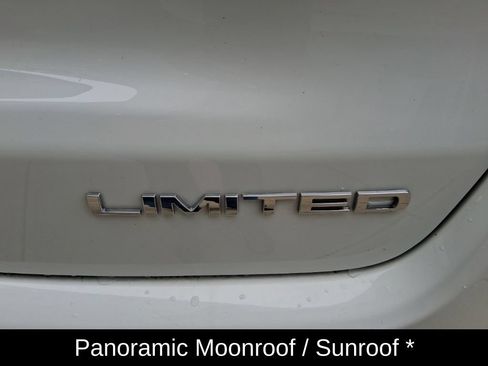 Used 2025 Jeep Compass Limited w/ Sun & Sound Group AWD/4WD image 6