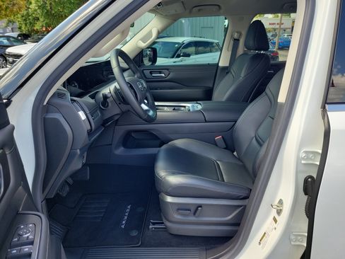 Certified 2025 Nissan Armada SV AWD/4WD image 13