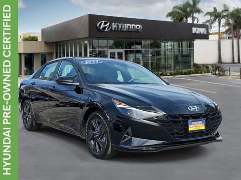 Certified 2023 Hyundai Elantra SEL image 1
